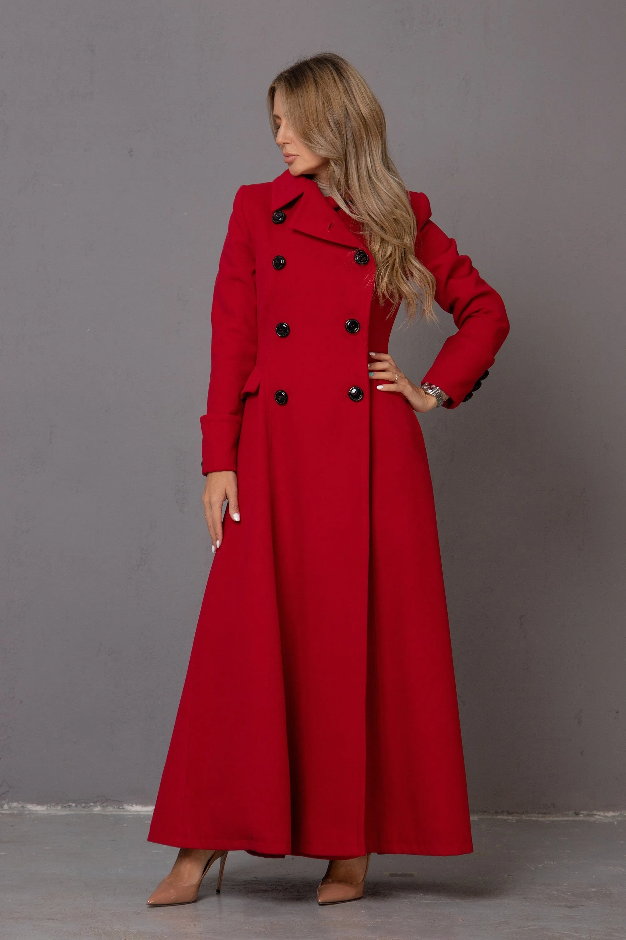 FLATTERING LONG COAT