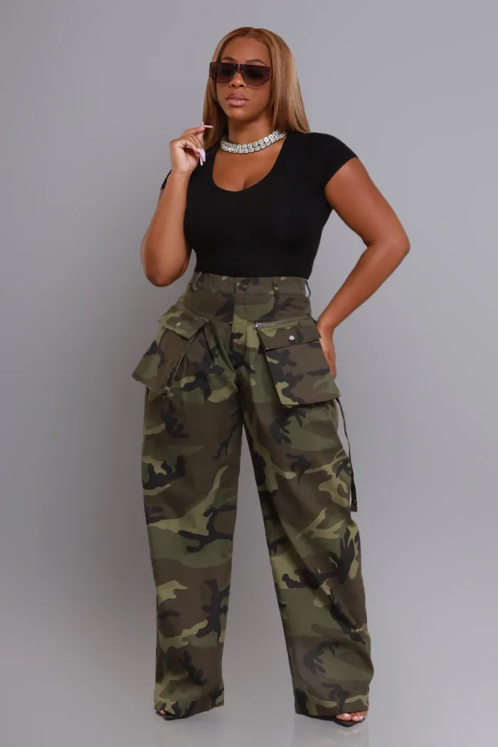 From There High Rise Cargo Pants - Camo Green