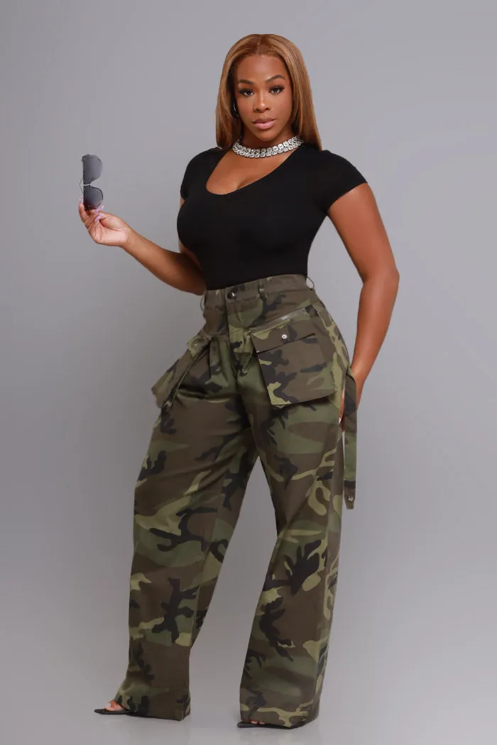 From There High Rise Cargo Pants - Camo Green