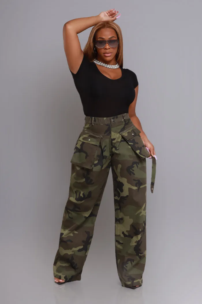 From There High Rise Cargo Pants - Camo Green